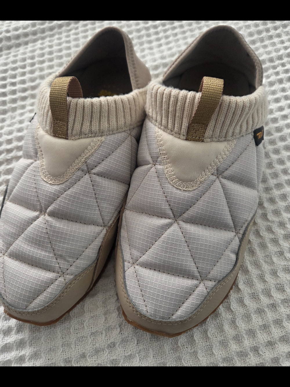 Teva ReEMBER Women's 7 Quilted Slip On Camp Shoes Hiking Travel Comfort - Picture 2 of 8